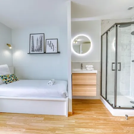 The Big House - 8 Bedrooms Apartman