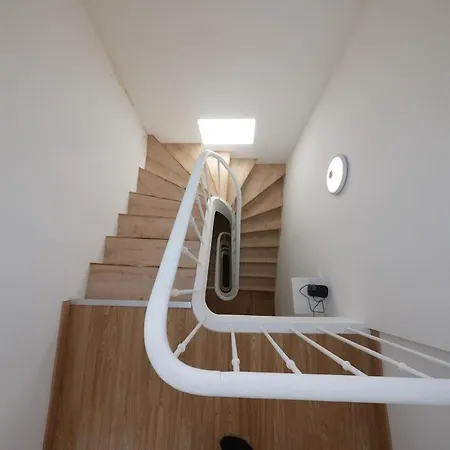 The Big House - 8 Bedrooms